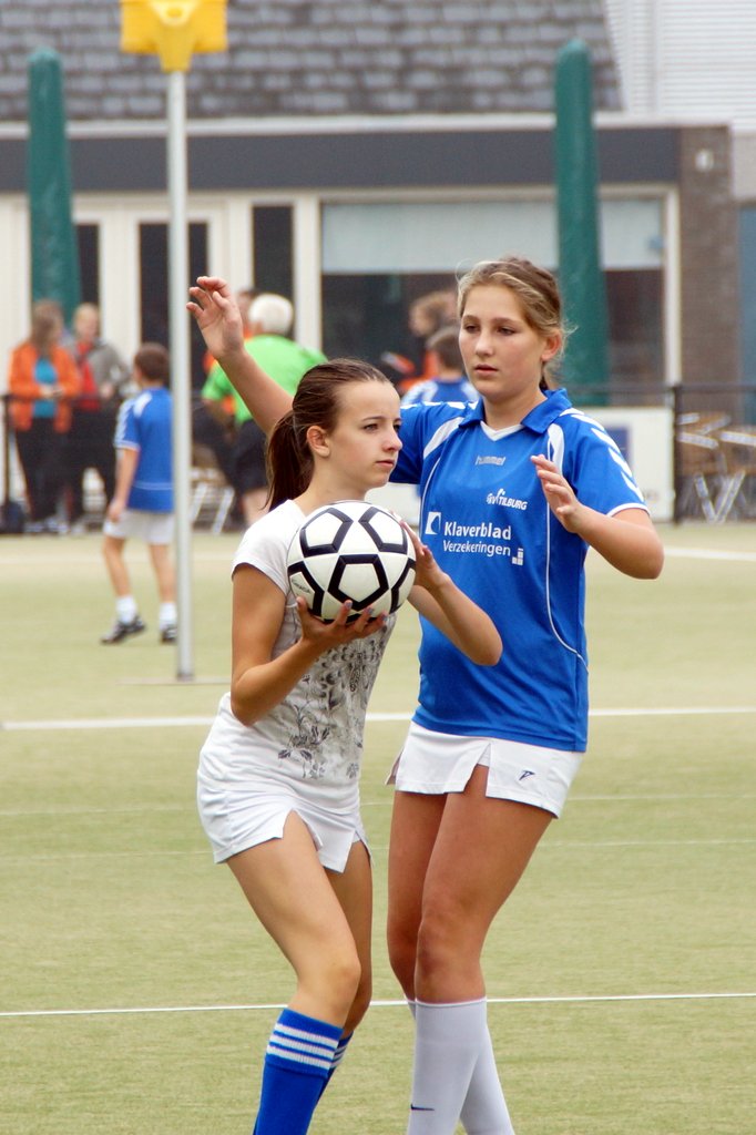 Korfbal C2  27 september-007.JPG